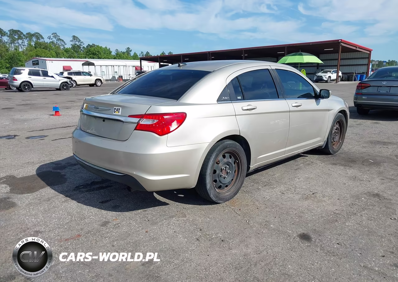 2013 Chrysler 200 Lx VIN:1C3CCBAB7DN686129 - 4