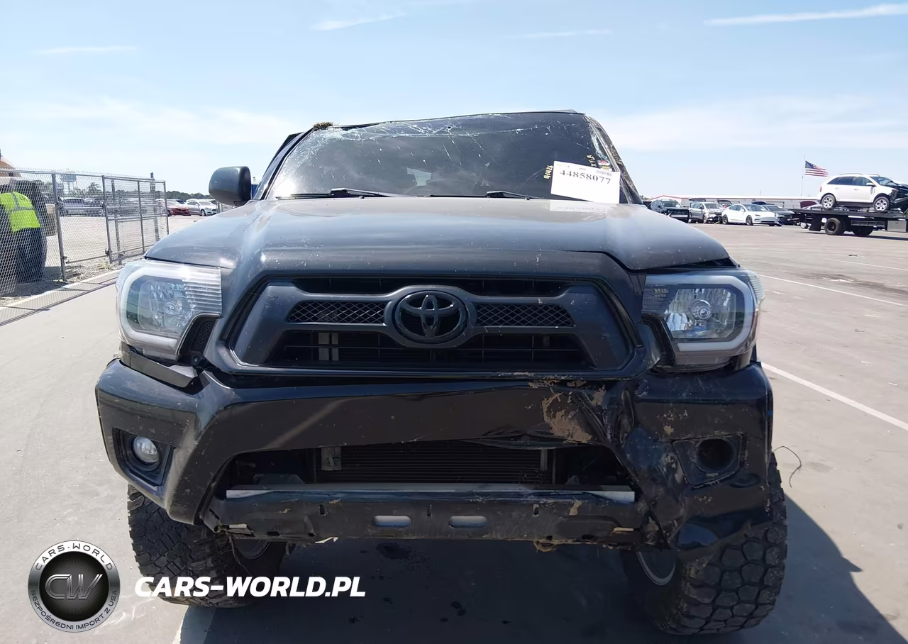 2015 Toyota Tacoma Base V6 VIN:3TMLU4EN7FM184310 - 11