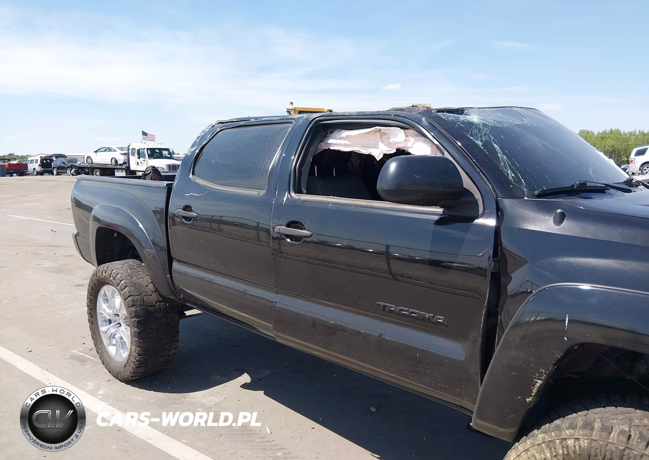 2015 Toyota Tacoma Base V6 VIN:3TMLU4EN7FM184310 - 6