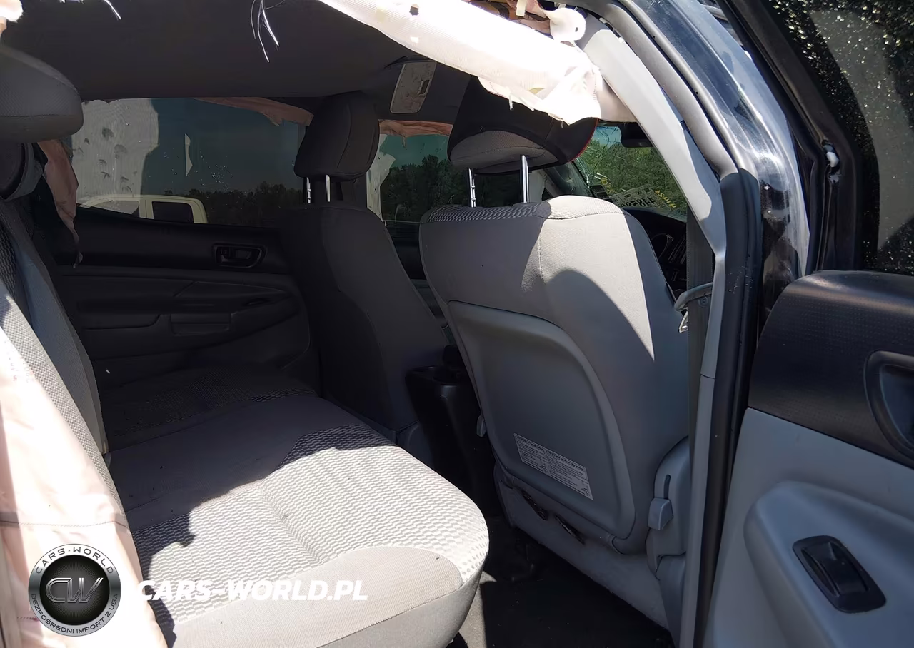 2015 Toyota Tacoma Base V6 VIN:3TMLU4EN7FM184310 - 8