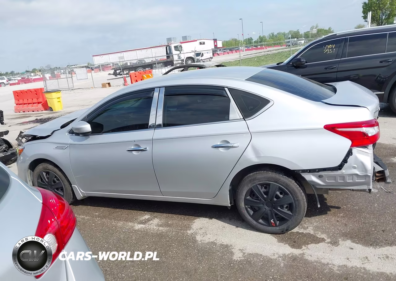 2018 Nissan Sentra S VIN:3N1AB7AP7JY301930 - 15