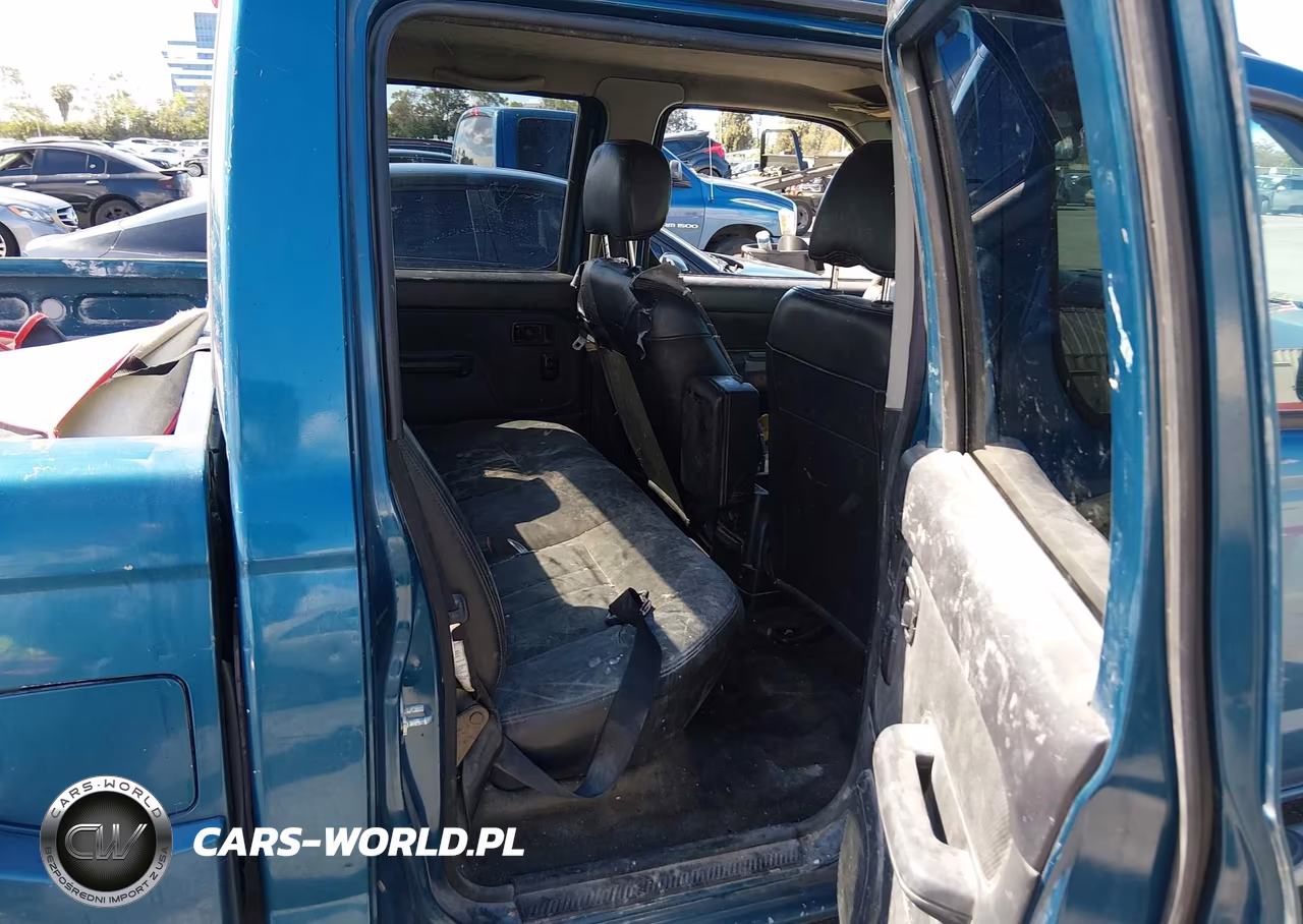 2004 Nissan Frontier Le V6 VIN:1N6ED27TX4C458068 - 8