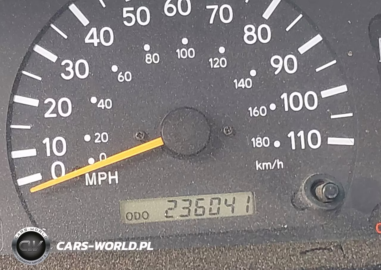 2000 Toyota Tacoma VIN:4TAWM72N1YZ631178 - 16