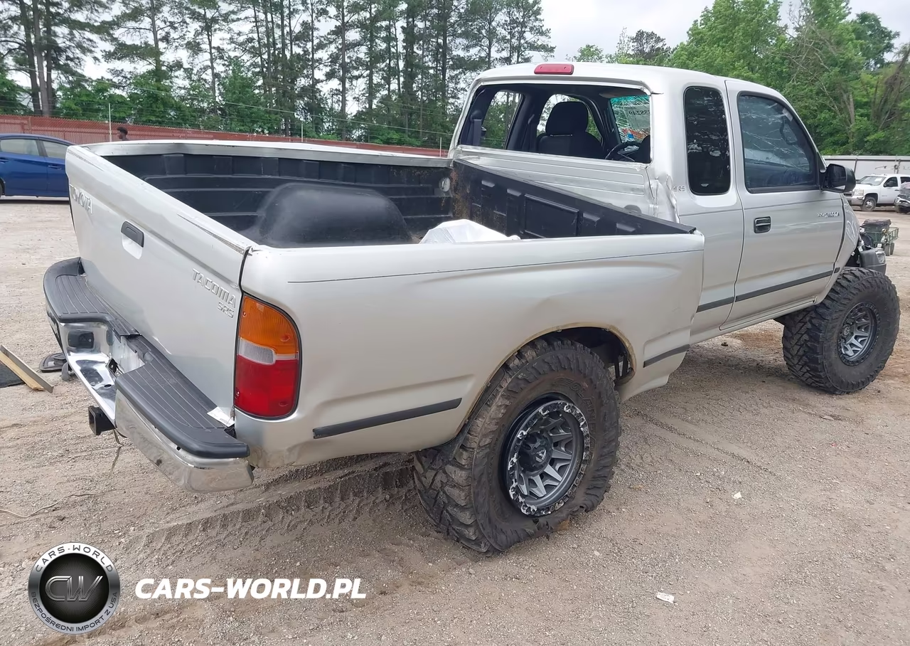 2000 Toyota Tacoma VIN:4TAWM72N1YZ631178 - 4