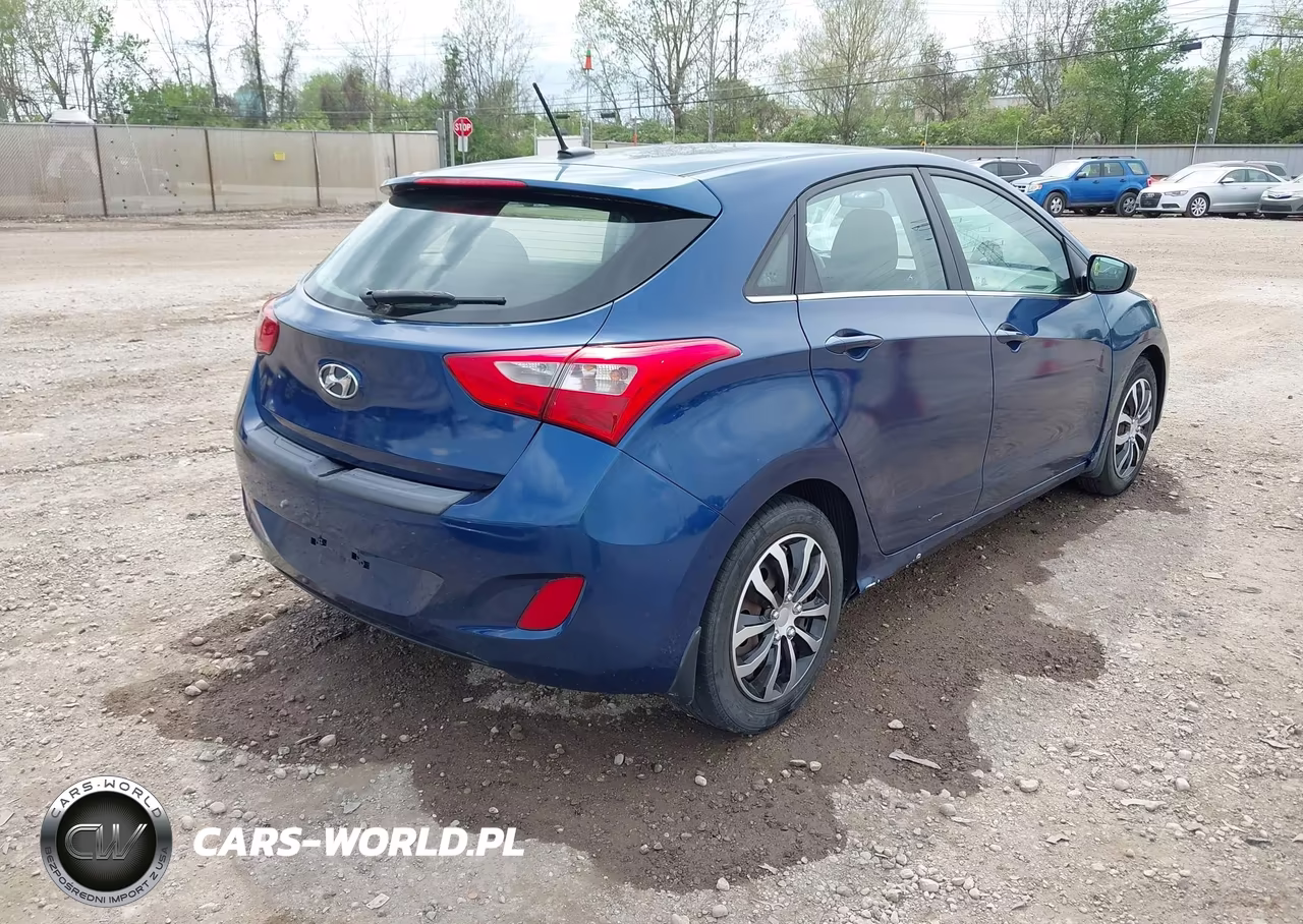 2016 Hyundai Elantra Gt VIN:KMHD35LH4GU301604 - 4