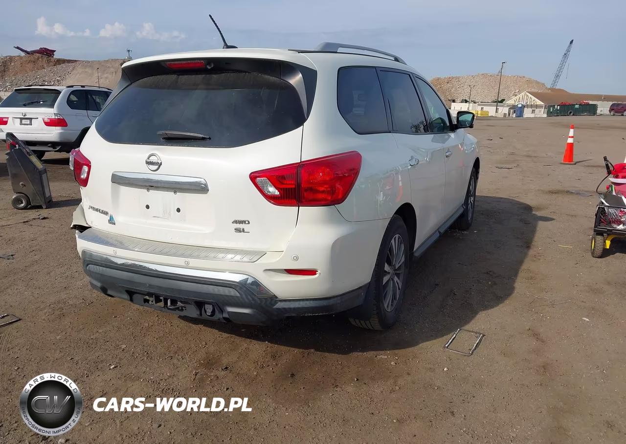 2017 Nissan Pathfinder Sl VIN:5N1DR2MM6HC659562 - 4