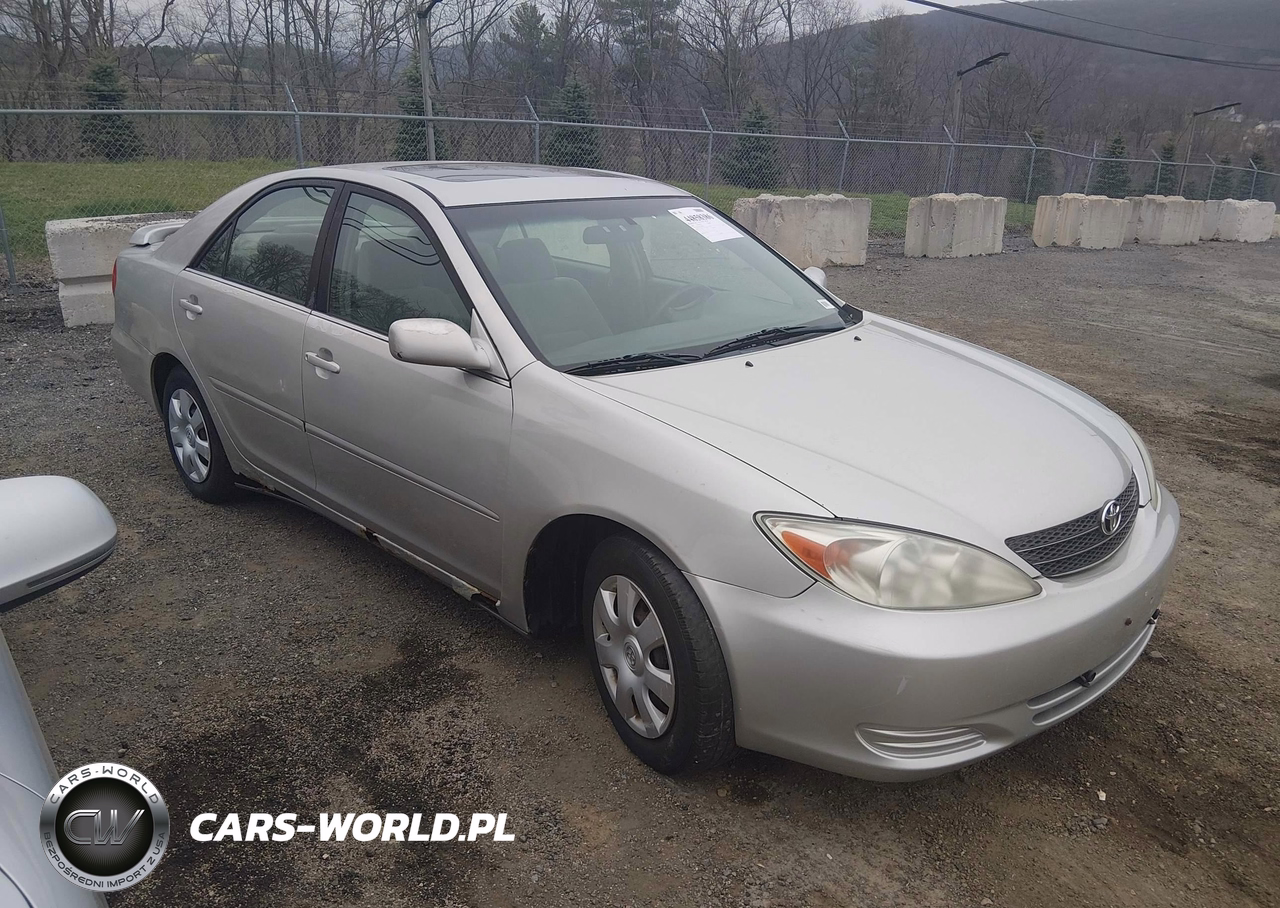 2004 Toyota Camry Le
