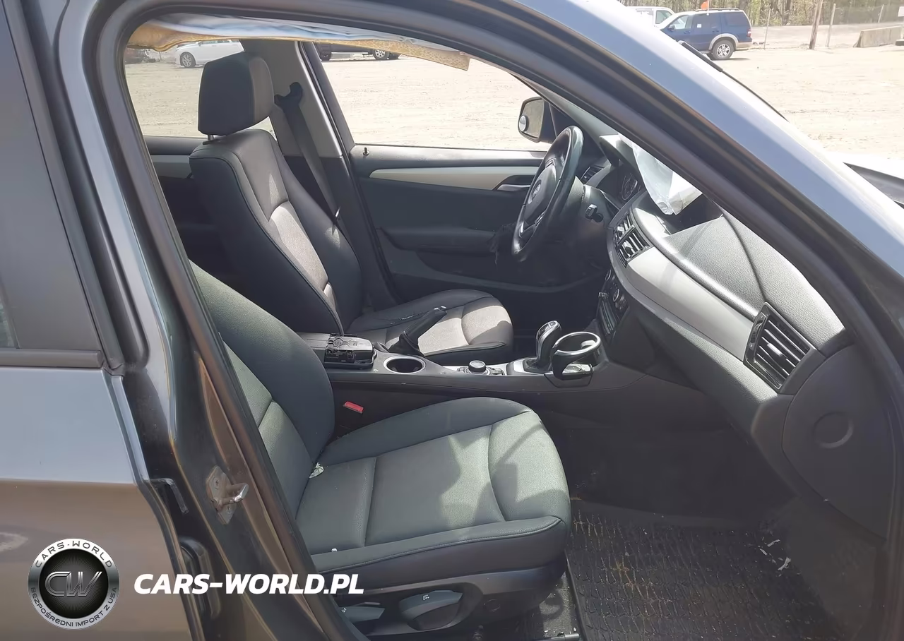 2014 BMW X1 xDrive28I VIN:WBAVL1C55EVR95134 - 5