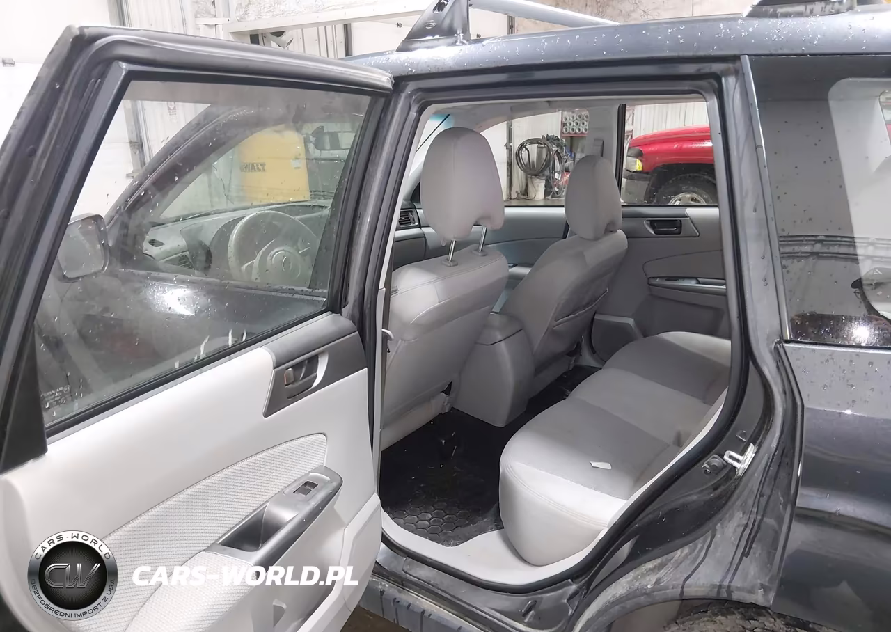 2011 Subaru Forester 2.5X VIN:JF2SHBAC8BH715636 - 8