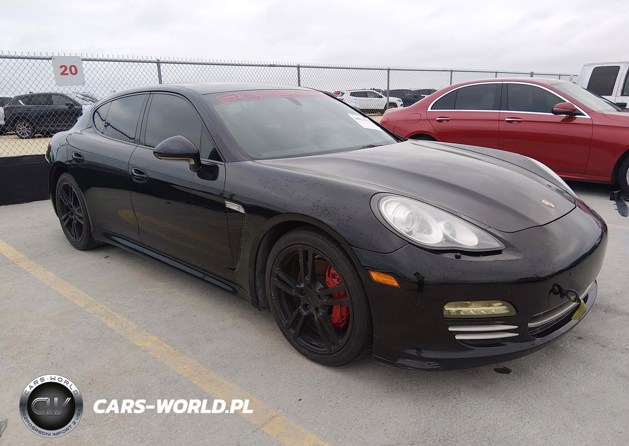 2013 Porsche Panamera 2-4-4 Platinum Edition-Platinum Edition