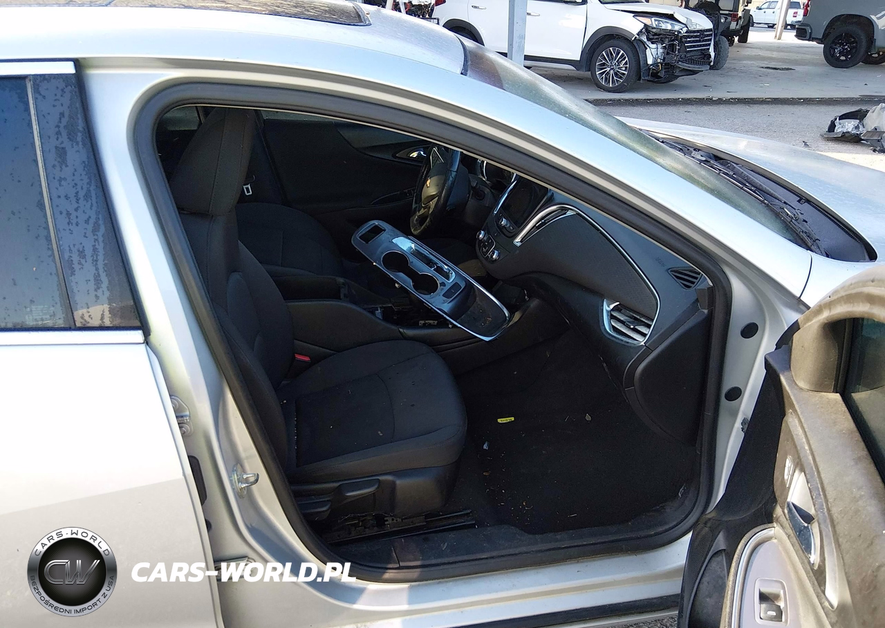 2018 Chevrolet Malibu Lt VIN:1G1ZD5ST0JF231827 - 5