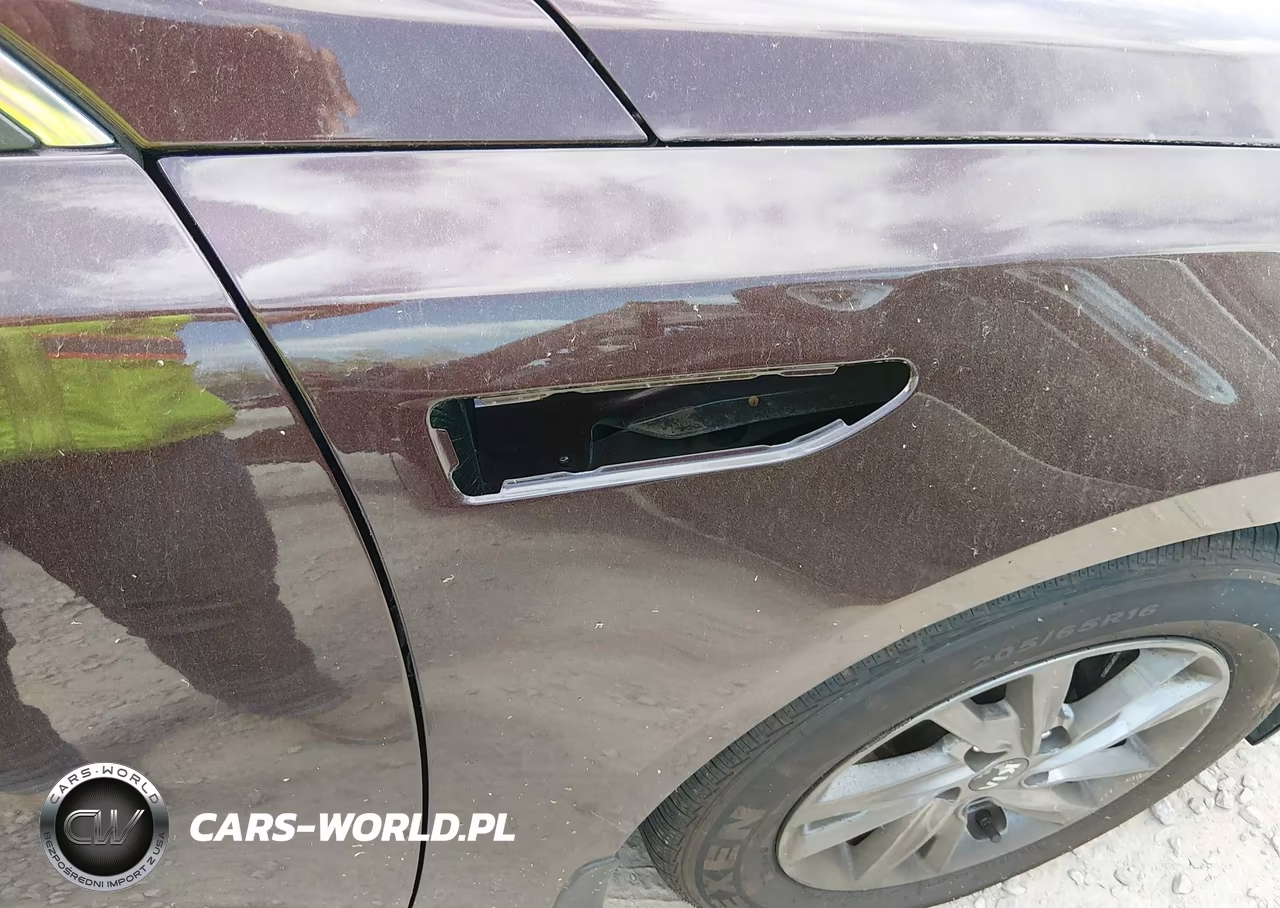 2019 Kia Optima Lx VIN:5XXGT4L31KG336650 - 17