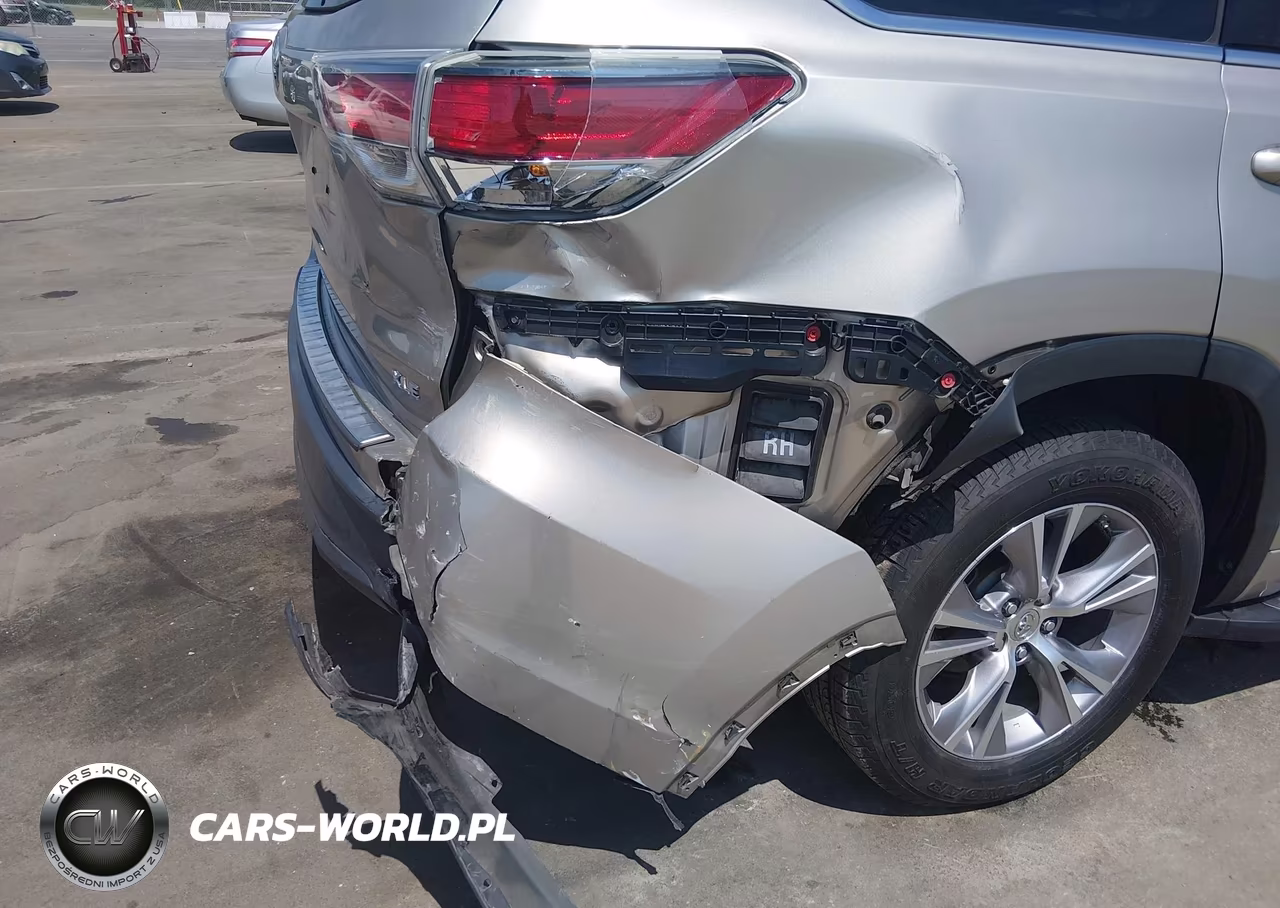 2015 Toyota Highlander Xle V6 VIN:5TDKKRFH8FS098995 - 11