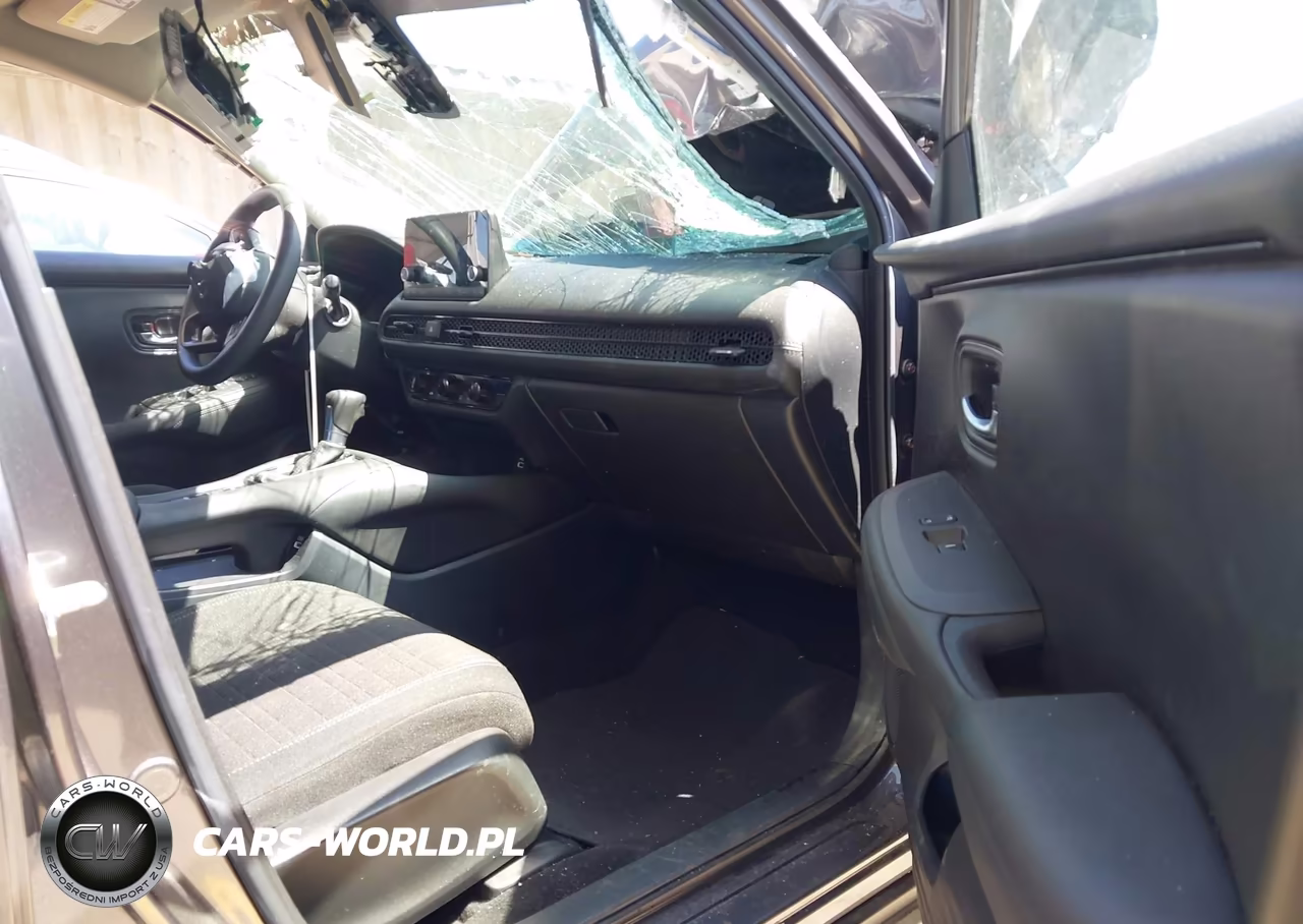 2023 Honda Hr-V Awd Lx VIN:3CZRZ2H38PM712426 - 5