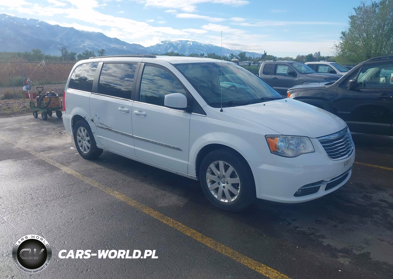 2014 Chrysler Town & Country Touring