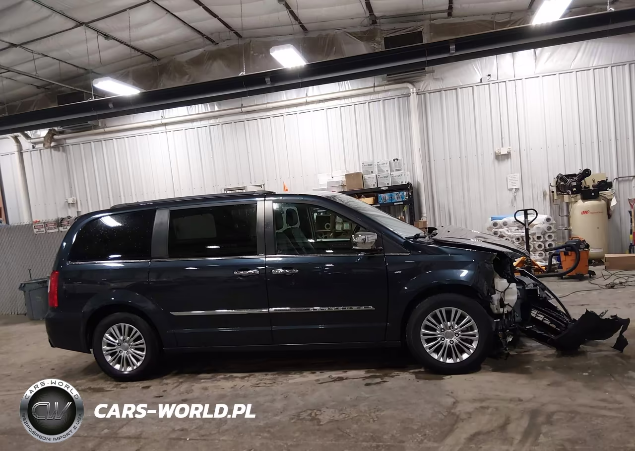 2013 Chrysler Town & Country Touring-L VIN:2C4RC1CG9DR614702 - 13