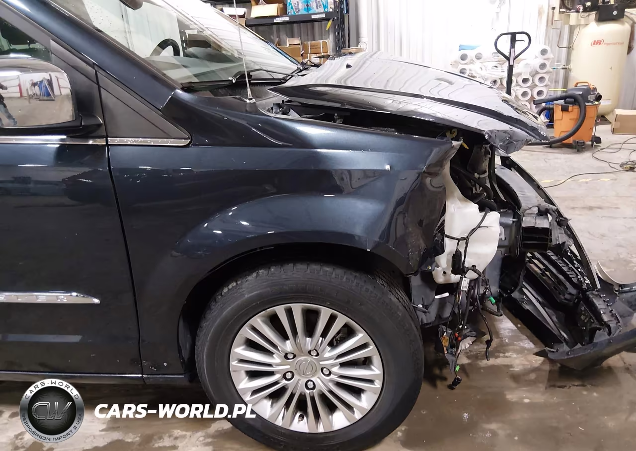 2013 Chrysler Town & Country Touring-L VIN:2C4RC1CG9DR614702 - 19