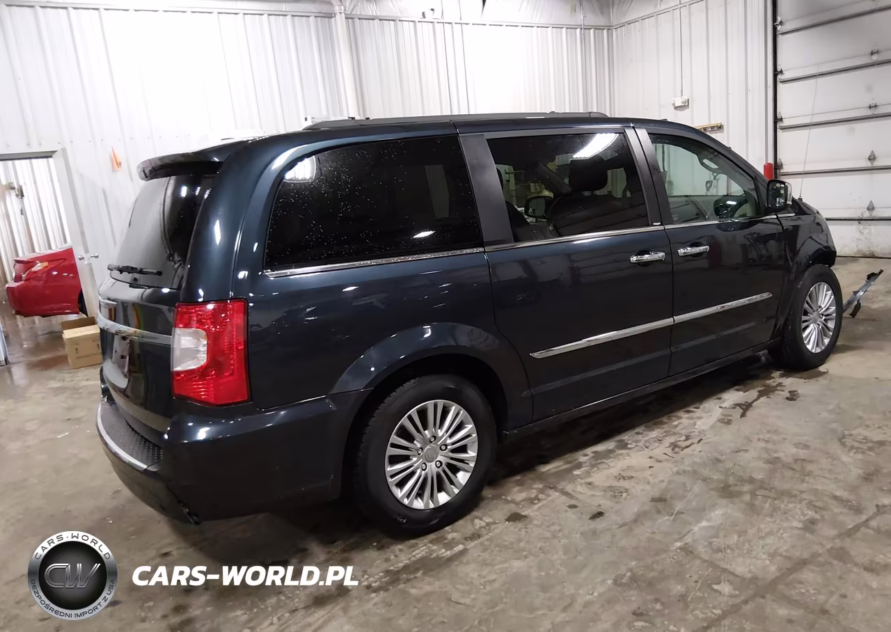 2013 Chrysler Town & Country Touring-L VIN:2C4RC1CG9DR614702 - 4