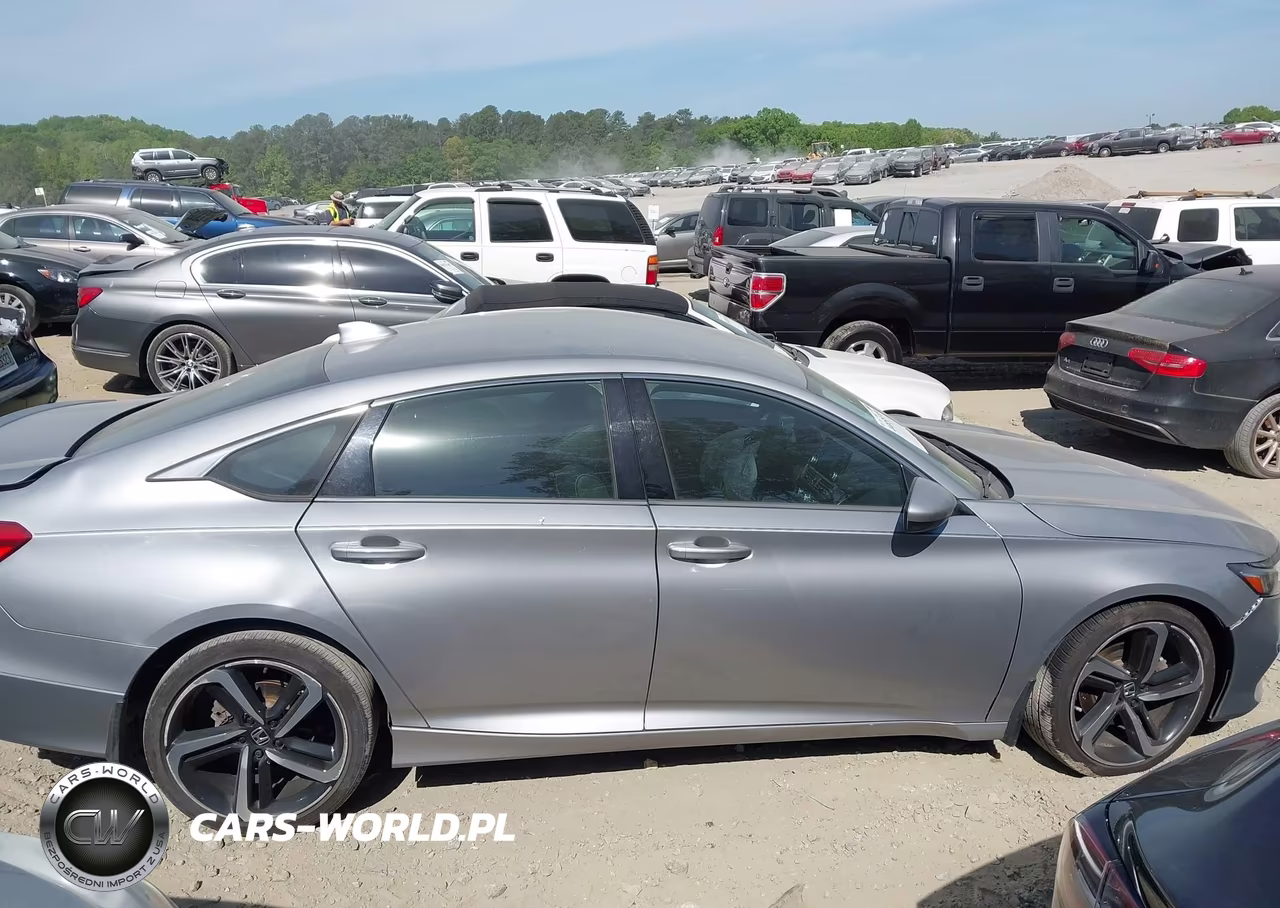 2018 Honda Accord Sport VIN:1HGCV1F30JA134445 - 13