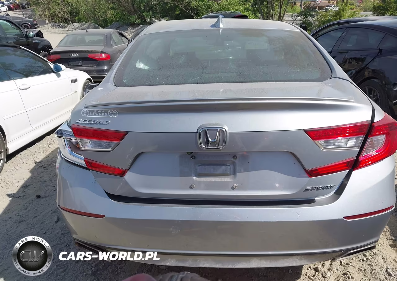 2018 Honda Accord Sport VIN:1HGCV1F30JA134445 - 16