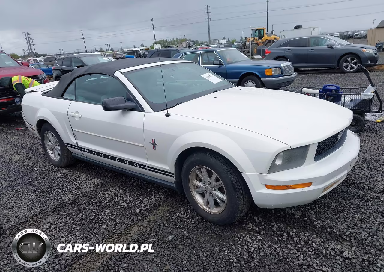 2007 Ford Mustang V6 Deluxe-V6 Premium