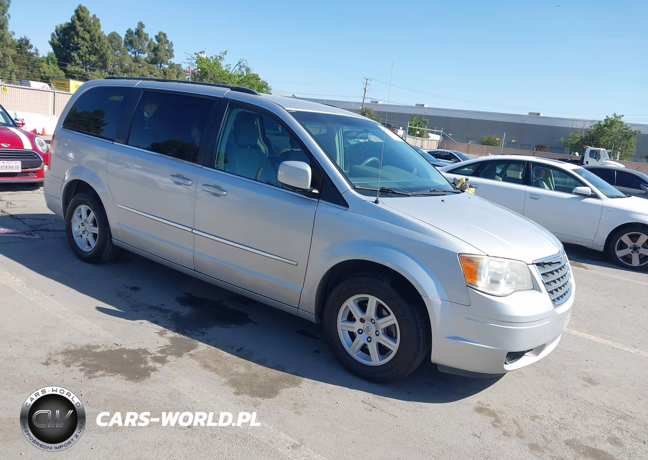 2010 Chrysler Town & Country Touring
