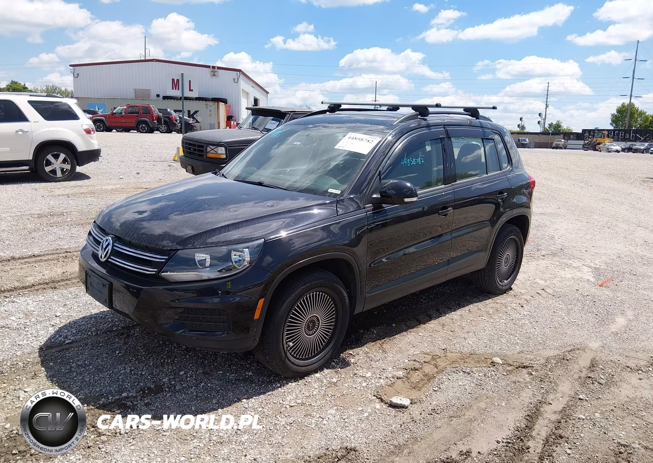 2017 Volkswagen Tiguan VIN:WVGBV7AX2HK054412 - 2