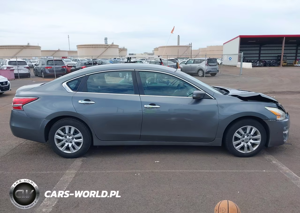 2014 Nissan Altima 2.5 S VIN:1N4AL3AP4EN226177 - 13