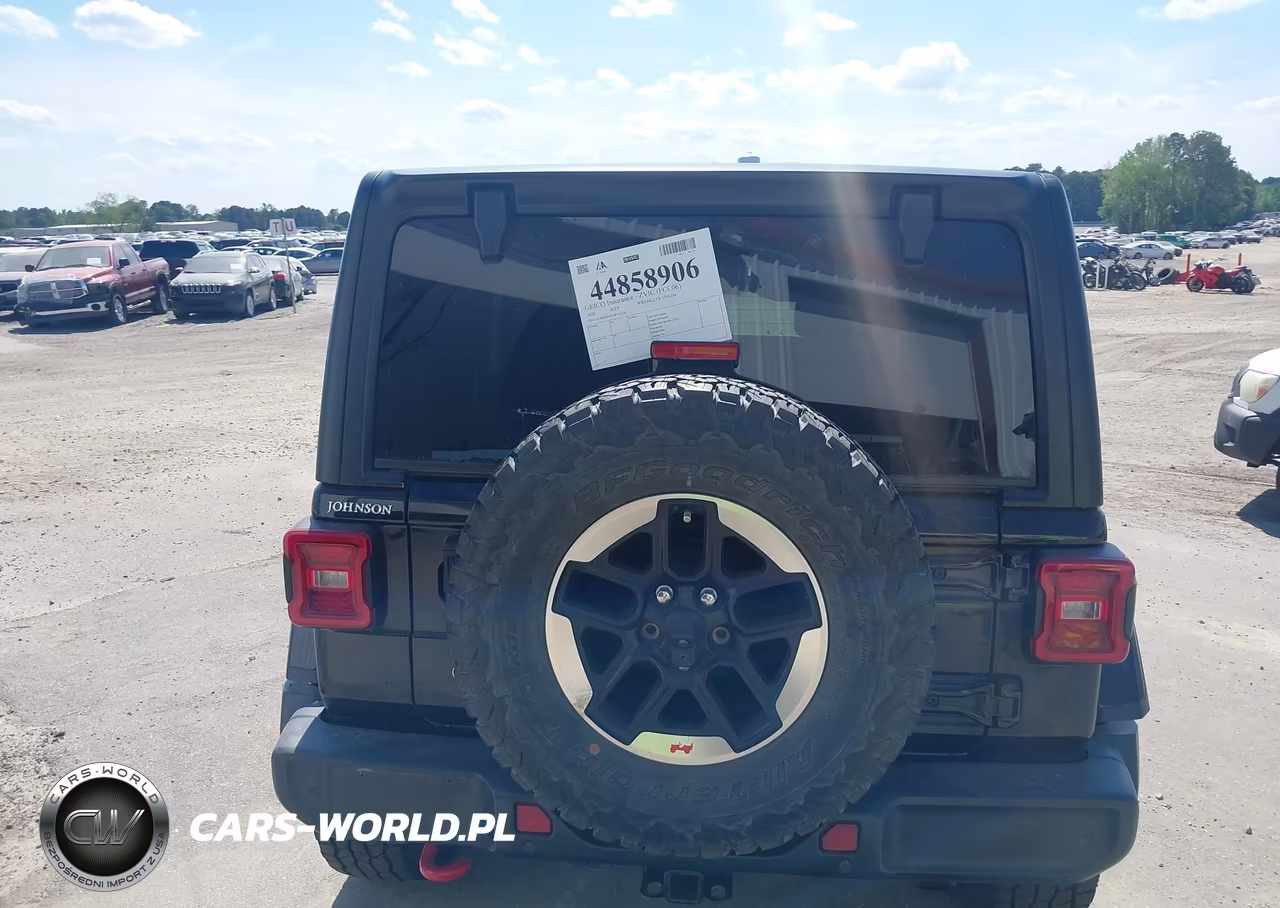2020 Jeep Wrangler Unlimited Rubicon 4X4 VIN:1C4HJXFN2LW201556 - 16