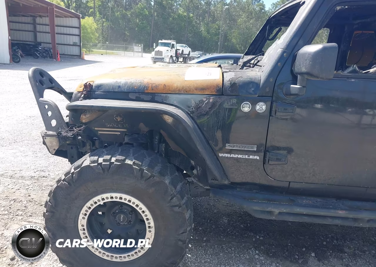 2010 Jeep Wrangler Sport VIN:1J4AA2D1XAL107583 - 14