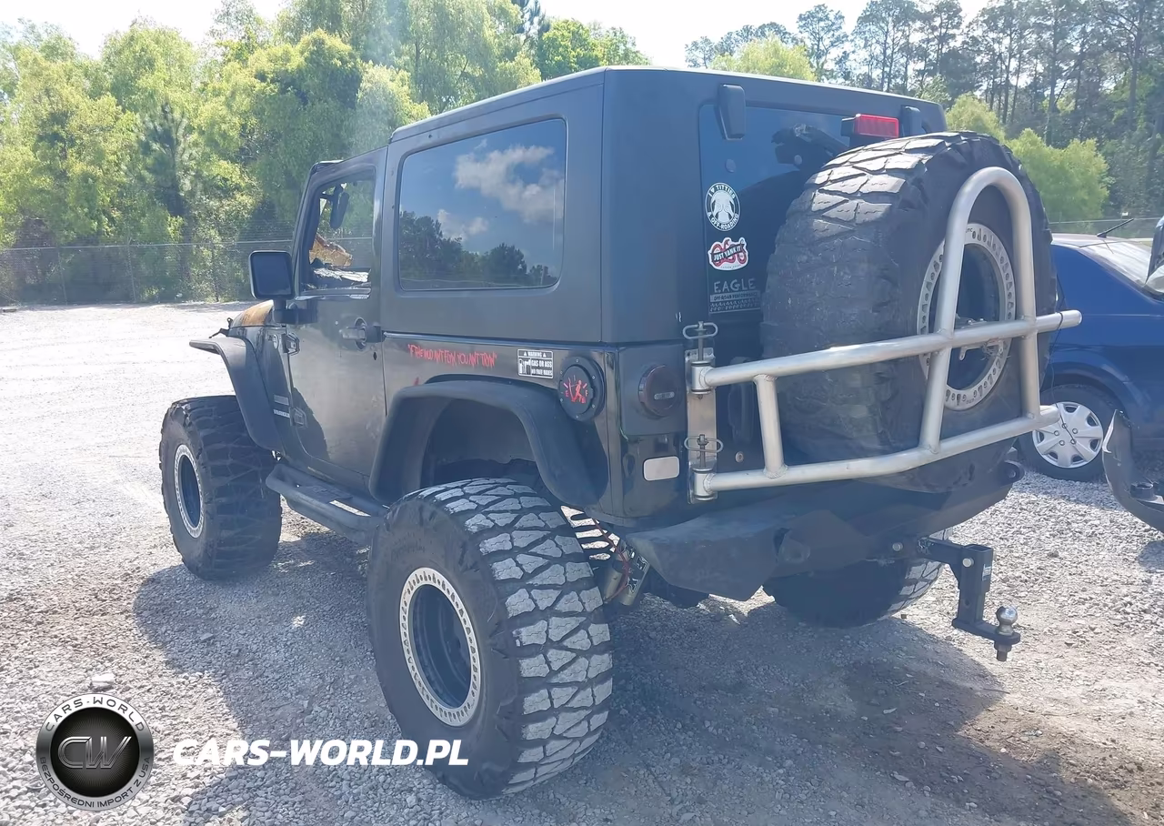 2010 Jeep Wrangler Sport VIN:1J4AA2D1XAL107583 - 3