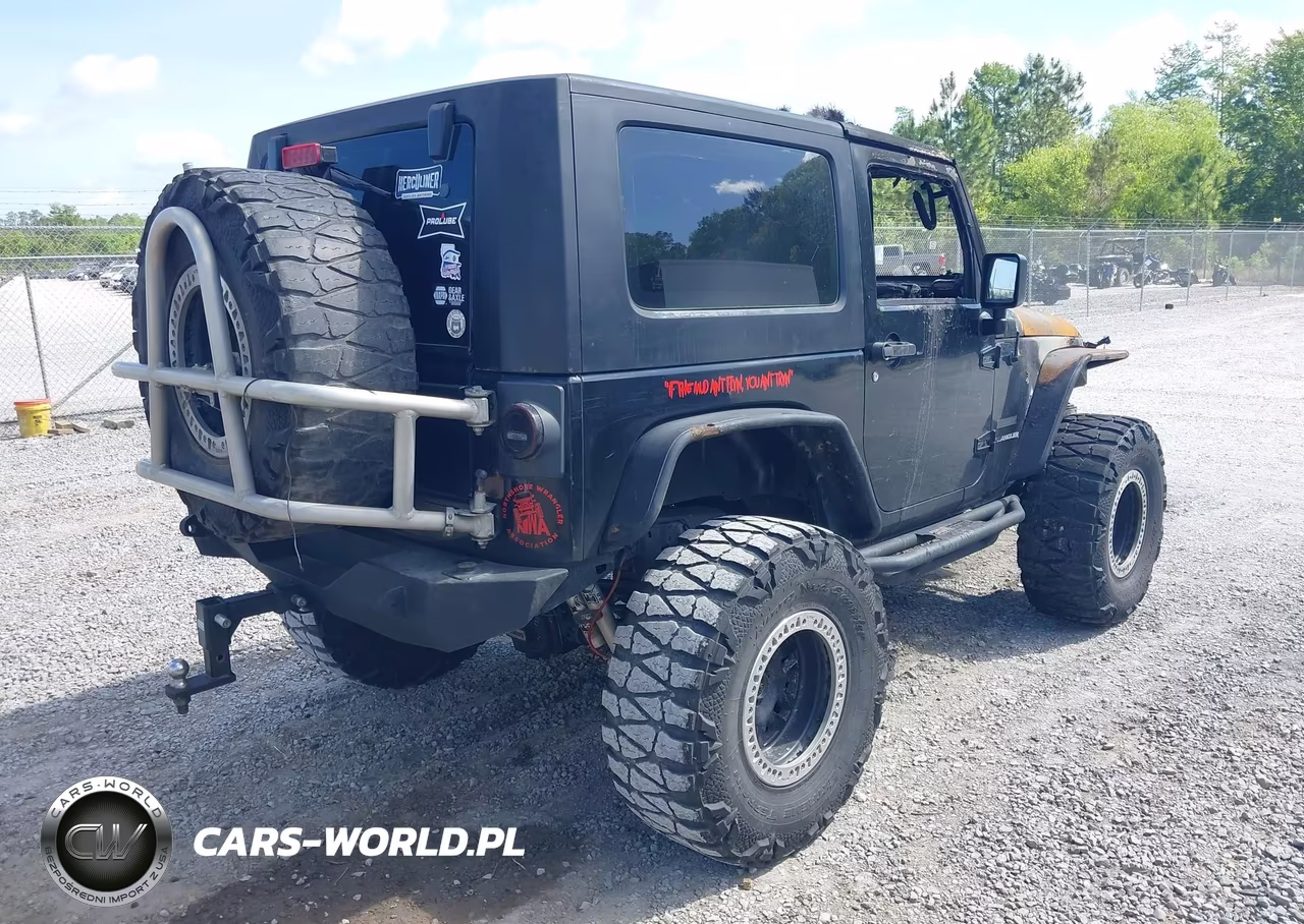2010 Jeep Wrangler Sport VIN:1J4AA2D1XAL107583 - 4