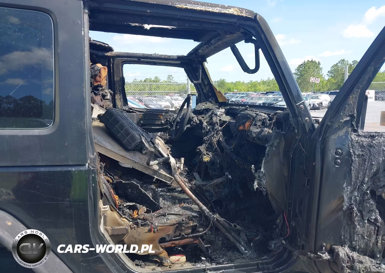 2010 Jeep Wrangler Sport VIN:1J4AA2D1XAL107583 - 5