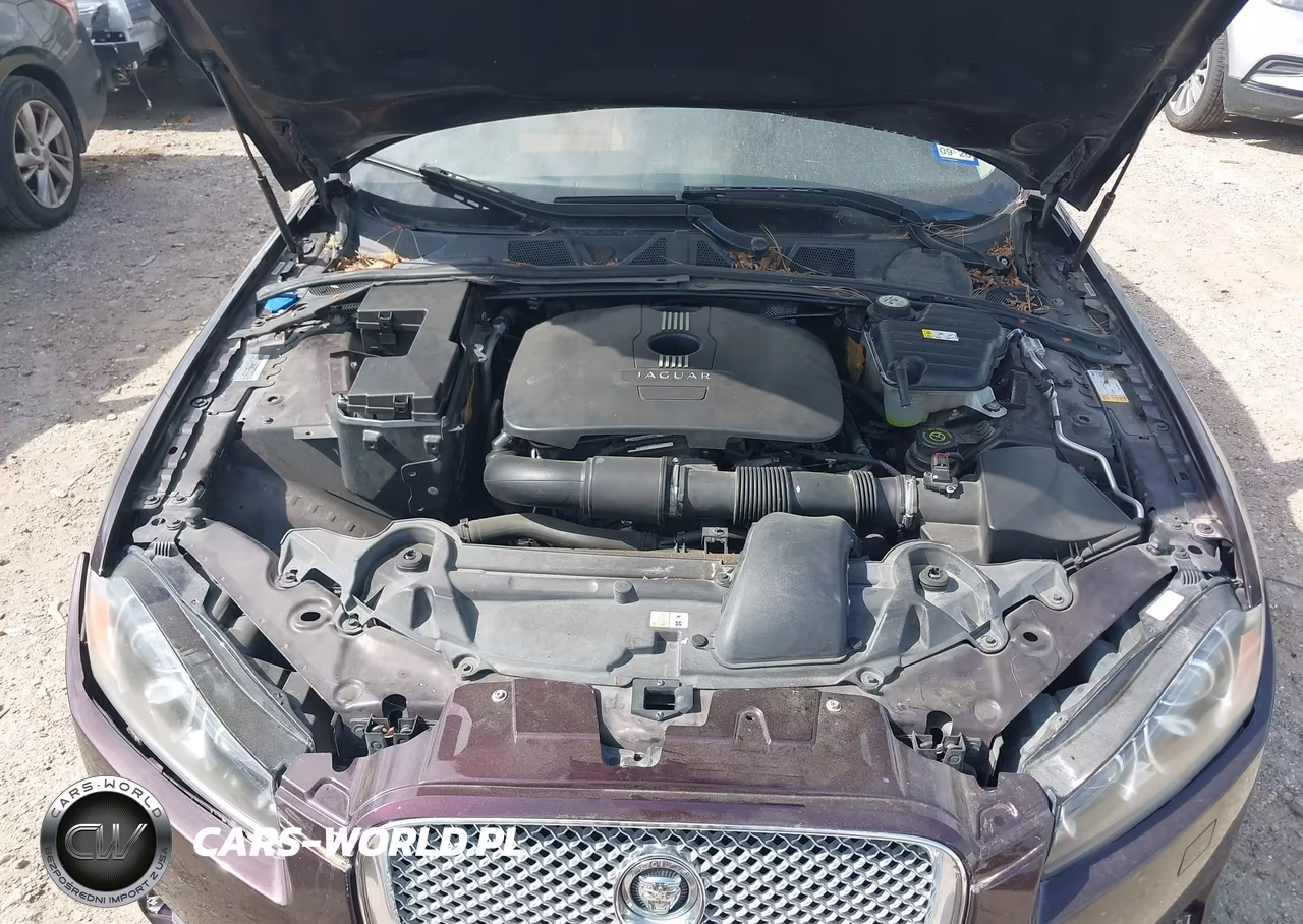 2013 Jaguar Xf I4 T VIN:SAJWA0ESXDPS83359 - 10