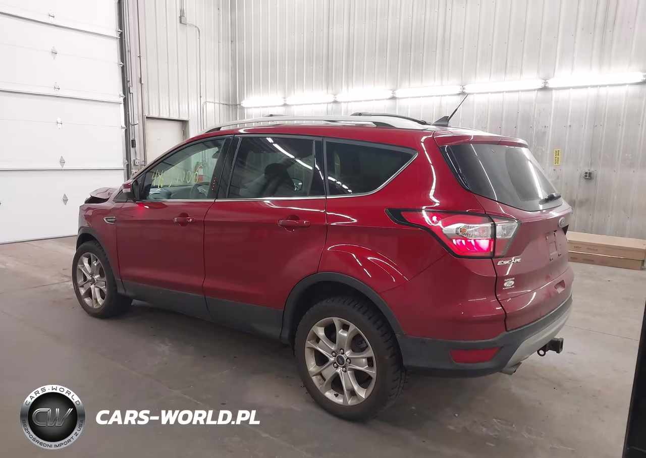 2018 Ford Escape Titanium VIN:1FMCU9J99JUD29451 - 3