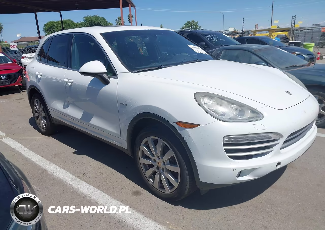 2014 Porsche Cayenne Diesel-Diesel Platinum Edition