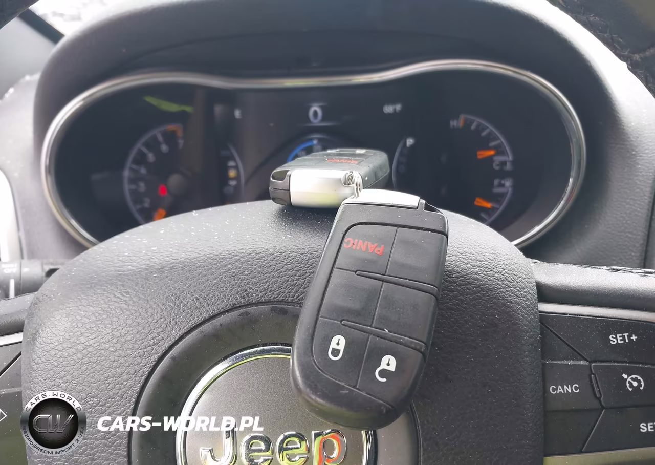 2021 Jeep Grand Cherokee Laredo E 4X4 VIN:1C4RJFAGXMC731896 - 11