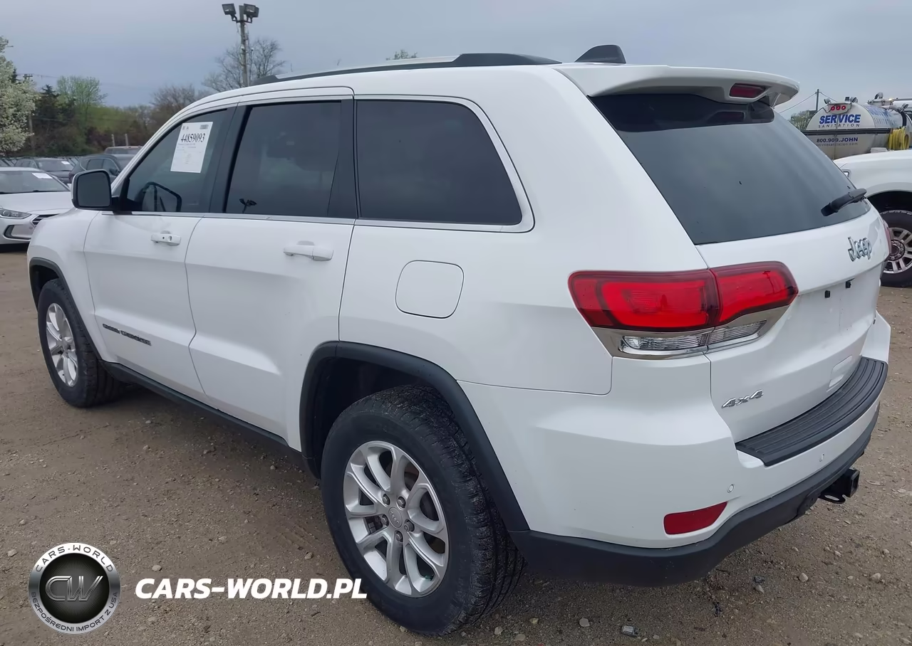 2021 Jeep Grand Cherokee Laredo E 4X4 VIN:1C4RJFAGXMC731896 - 3