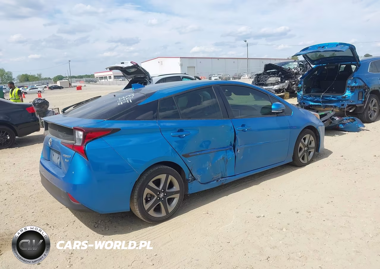 2020 Toyota Prius Xle VIN:JTDKARFU6L3106699 - 4