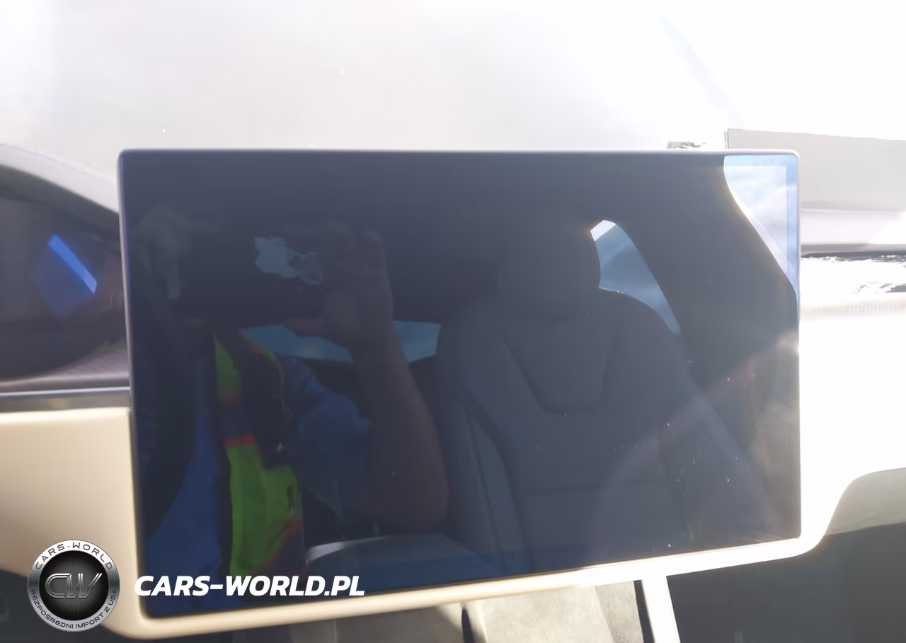2026 Tesla Model X Plaid VIN:7SAXCBE68TF480649 - 17