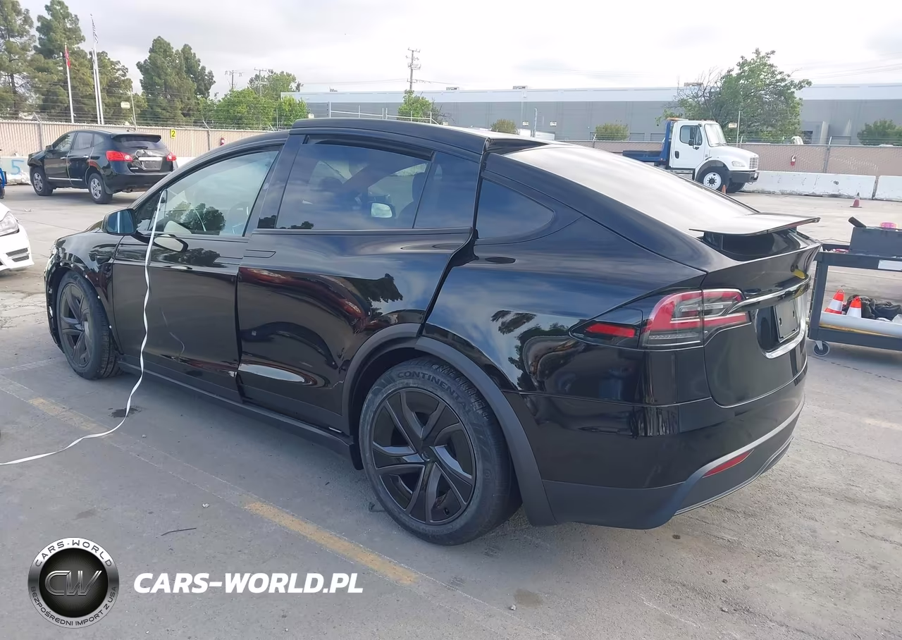2026 Tesla Model X Plaid VIN:7SAXCBE68TF480649 - 3