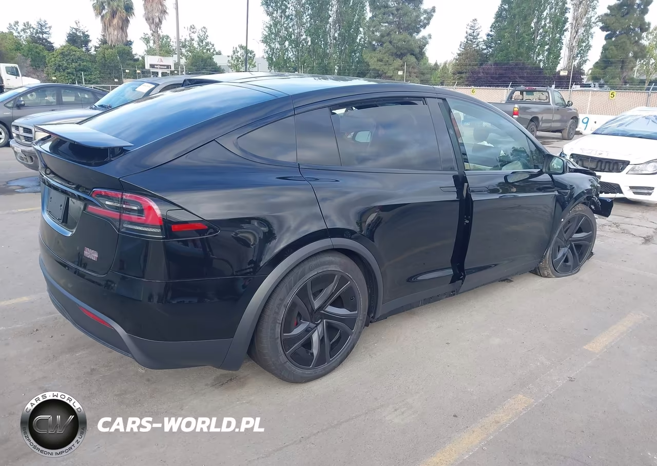 2026 Tesla Model X Plaid VIN:7SAXCBE68TF480649 - 4