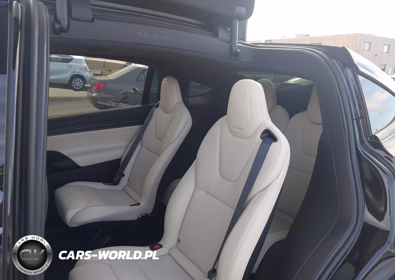 2026 Tesla Model X Plaid VIN:7SAXCBE68TF480649 - 8