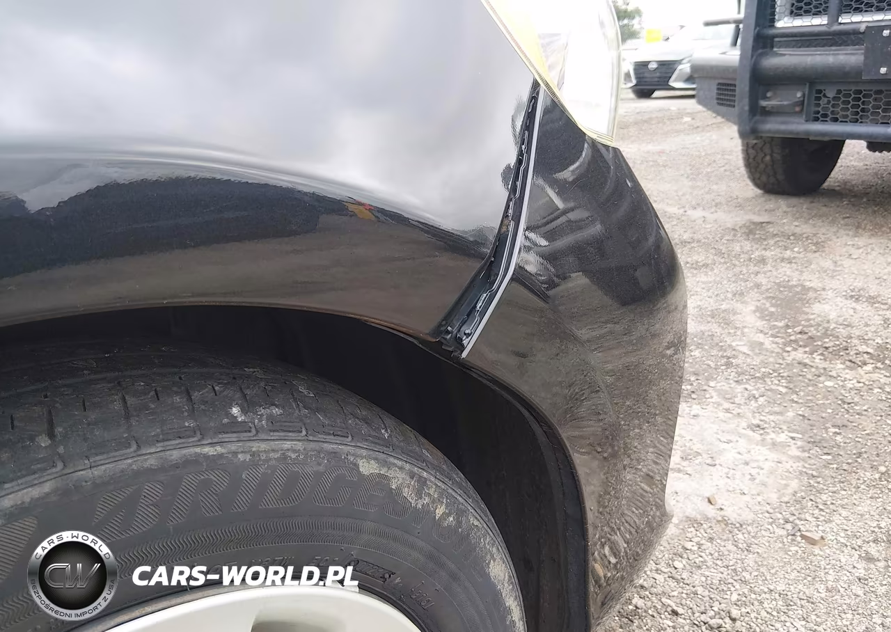 2013 Toyota Prius C Two VIN:JTDKDTB31D1048886 - 6