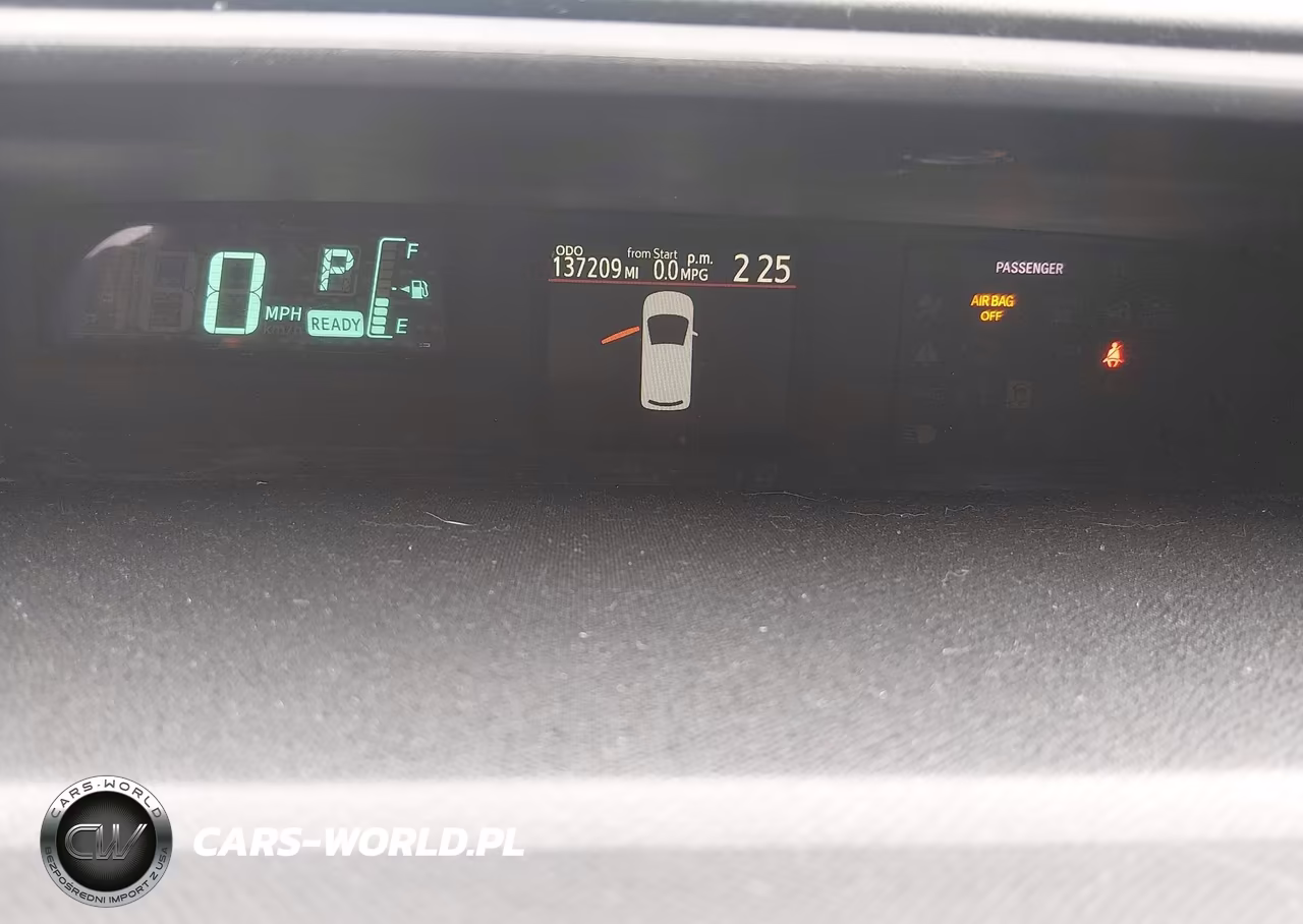 2013 Toyota Prius C Two VIN:JTDKDTB31D1048886 - 7