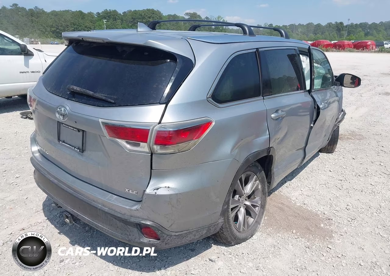 2014 Toyota Highlander Xle V6 VIN:5TDKKRFH0ES025635 - 4