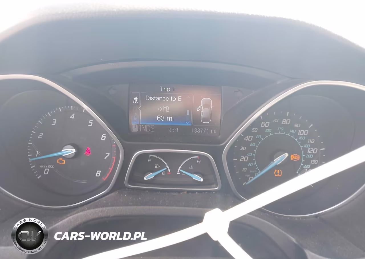 2012 Ford Focus Titanium VIN:1FAHP3J23CL139838 - 7
