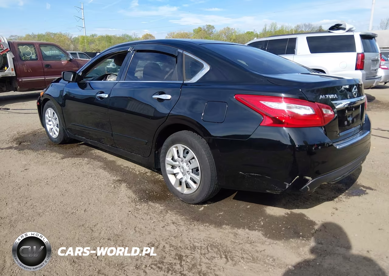 2017 Nissan Altima 2.5 S VIN:1N4AL3AP4HC121784 - 3