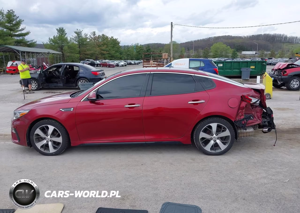 2019 Kia Optima S VIN:5XXGT4L37KG306553 - 14