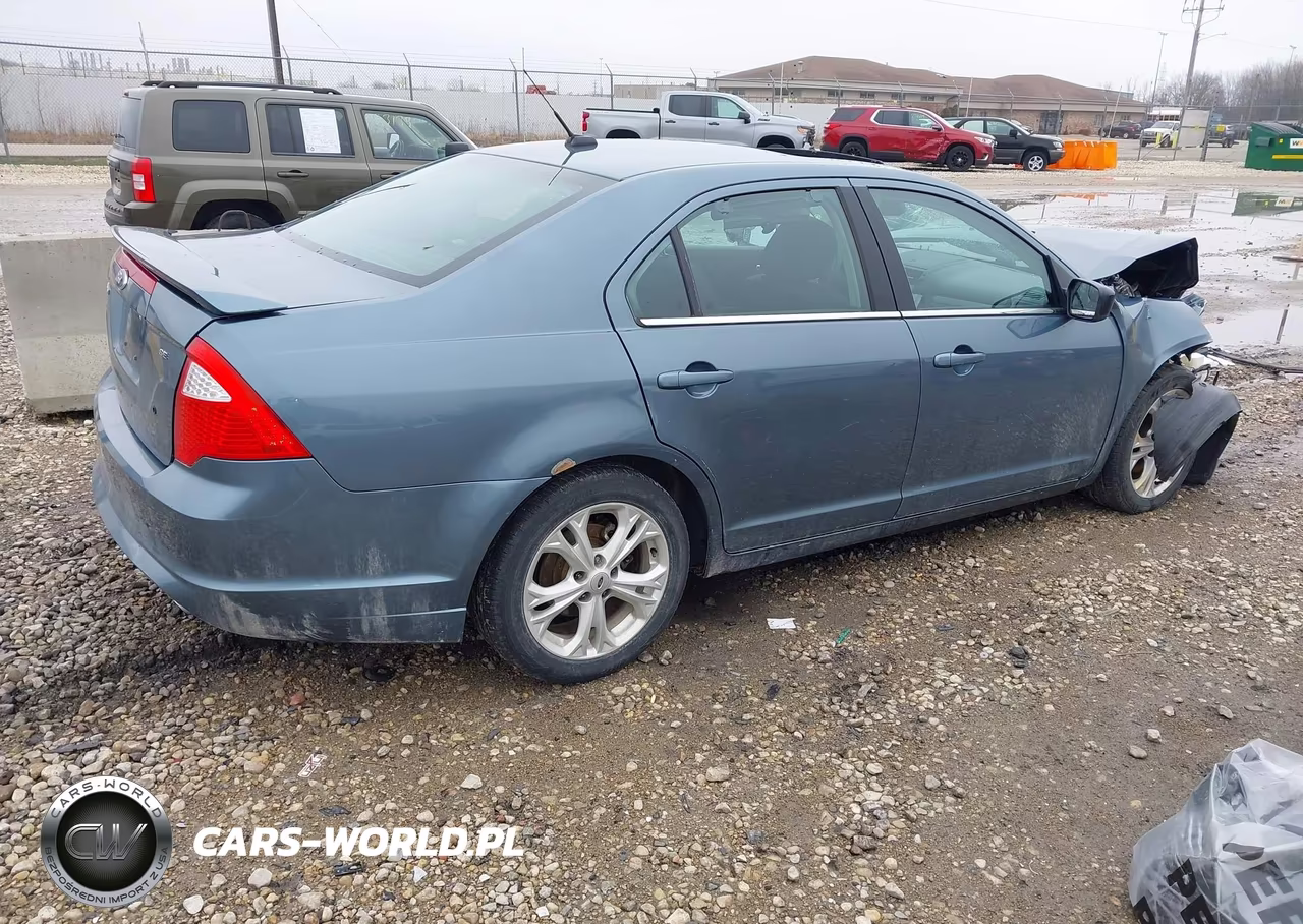 2012 Ford Fusion Se VIN:3FAHP0HA6CR114056 - 4